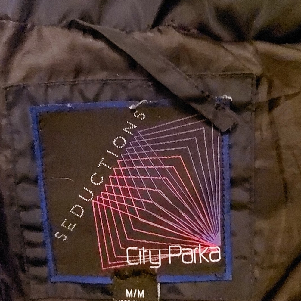WOMANS PARKA - Picture 2 of 2